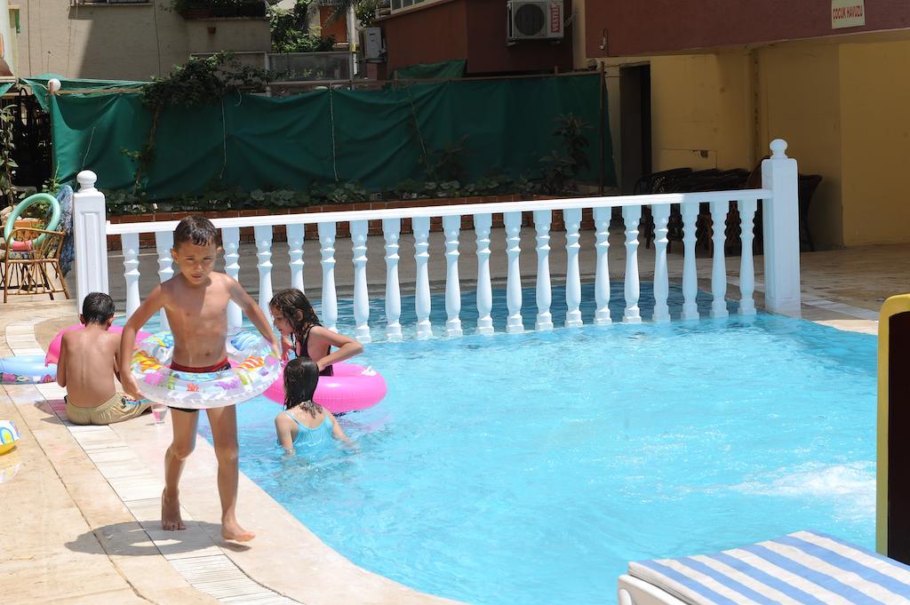 Holiday World Hotel Alanya Exterior foto